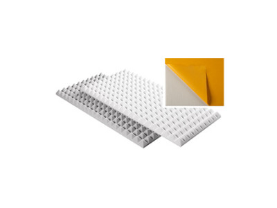 Pyramidenschaumstoff aus Basotect® klebend