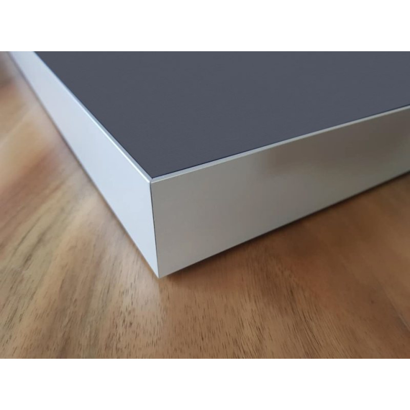 Akustikbild Unifarben mit hochwertigem ©Camira YS171