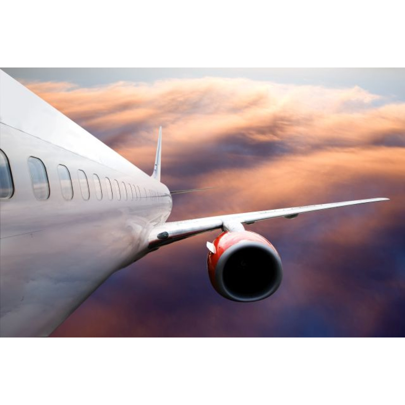 Akustikbild Flugzeug über den Wolken - nah