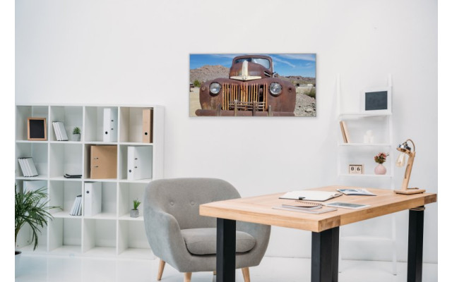 Akustikbild Rostiger Oldtimer frontal